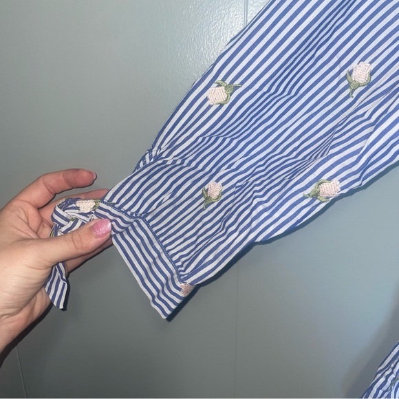 Marc New York Andrew Marc Navy and White Button Down Flower Embroidery Medium - Picture 4 of 6